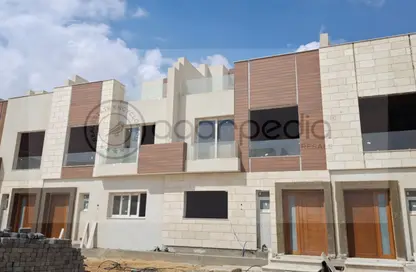 Townhouse - 4 Bedrooms - 4 Bathrooms for sale in Azzar - 5th Settlement Compounds - The 5th Settlement - New Cairo City - Cairo