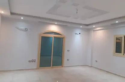 Apartment - 3 Bedrooms - 1 Bathroom for rent in Al Bostan St. - 9th District - Sheikh Zayed City - Giza