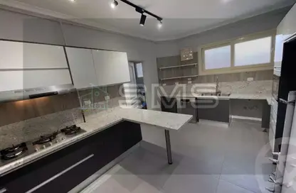 شقة - 4 غرف نوم - 3 حمامات للايجار في مسجد فاطمة الشربتلي - الحي الثالث - التجمع الخامس - مدينة القاهرة الجديدة - القاهرة