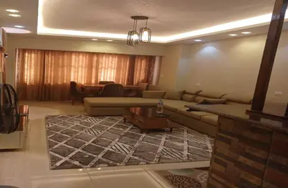 Apartment - 2 Bedrooms - 1 Bathroom for rent in 16th District - Sheikh Zayed City - Giza