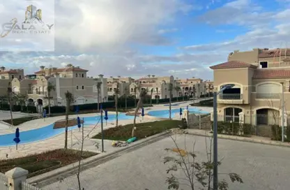 Townhouse - 5 Bedrooms - 4 Bathrooms for sale in Al Patio 3 - Ext North Inves Area - New Cairo City - Cairo