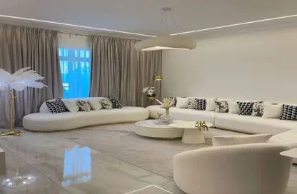 شقة - 3 غرف نوم - 3 حمامات للبيع في حدائق المهندسين - الحي الرابع - الشيخ زايد - الجيزة