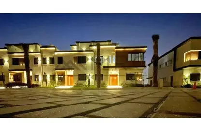 Villa - 6 Bedrooms - 6 Bathrooms for sale in Azzar - 5th Settlement Compounds - The 5th Settlement - New Cairo City - Cairo