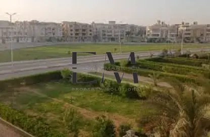شقة - 3 غرف نوم - 3 حمامات للبيع في حي النادي - مدينة الشروق - القاهرة
