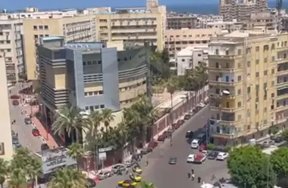 شقة - 3 غرف نوم - 2 حمامات للبيع في شارع أسطنبول-صلاح مصطفى - السلطان حسين - محطة الرمل - حي وسط - الاسكندرية