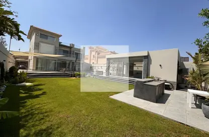 Villa - 5 Bedrooms - 4 Bathrooms for sale in Royal City - Sheikh Zayed Compounds - Sheikh Zayed City - Giza