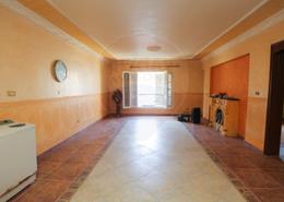 Apartment - 3 bedrooms - 1 bathroom for للبيع in Kafr Abdo St. - Kafr Abdo - Roushdy - Hay Sharq - Alexandria