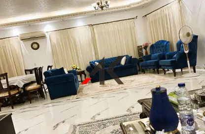 فيلا - 4 غرف نوم - 6 حمامات للايجار في مكسيم - التجمع الاول - مدينة القاهرة الجديدة - القاهرة