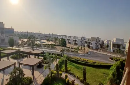 شقة - 3 غرف نوم - 3 حمامات للايجار في مدينة وصال - كمبوندات الشروق - مدينة الشروق - القاهرة