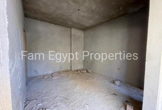8064912 - Property Image 3