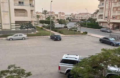 شقة - 3 غرف نوم - 2 حمامات للايجار في كمبوندات الشروق - مدينة الشروق - القاهرة