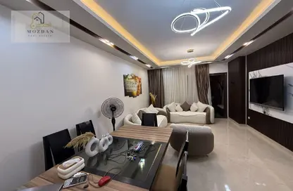Apartment - 3 Bedrooms - 2 Bathrooms for sale in 10th Sector - Zahraa El Maadi - Hay El Maadi - Cairo