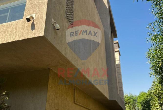 8121957 - Property Image 3