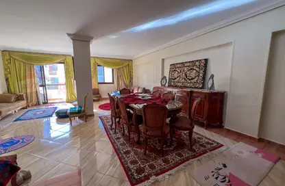 Apartment - 3 Bedrooms - 2 Bathrooms for sale in Laurent - Hay Sharq - Alexandria