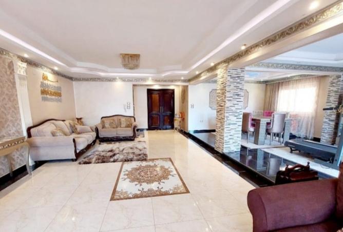 8083832 - Property Image 2