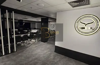 مساحات مكتبية - استوديو - 2 حمامات للايجار في شارع مجمع البنوك - شارع التسعين الجنوبي - التجمع الخامس - مدينة القاهرة الجديدة - القاهرة