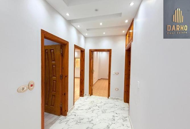 8225593 - Property Image 2