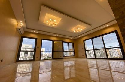 Apartment - 2 Bedrooms - 3 Bathrooms for rent in The Courtyards - Sheikh Zayed Compounds - Sheikh Zayed City - Giza