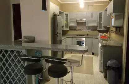 Apartment - 3 Bedrooms - 2 Bathrooms for sale in Zayed 2000 - 4th District - Sheikh Zayed City - Giza