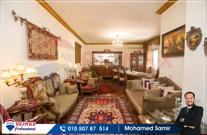 Apartment - 3 Bedrooms - 2 Bathrooms for sale in Kamal Eldin Salah St. - Smouha - Hay Sharq - Alexandria