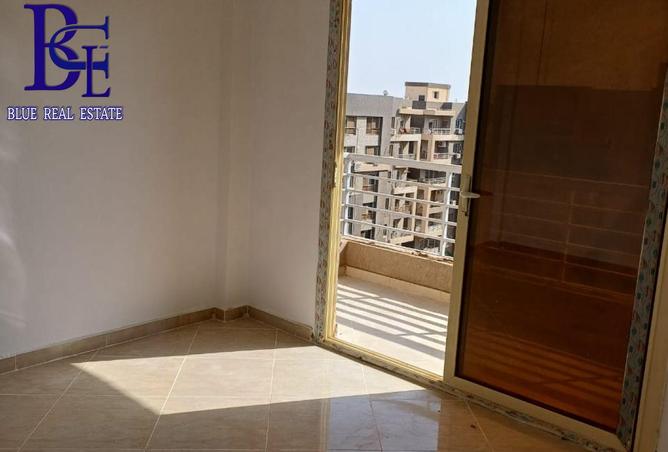 8176891 - Property Image 3