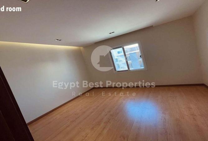 8384592 - Property Image 2