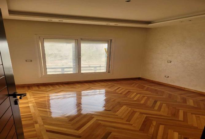 8030860 - Property Image 3