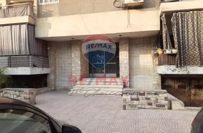 بناية كاملة - استوديو - 8 حمامات للبيع في مصر الجديدة - القاهرة