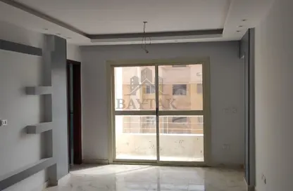 Apartment - 2 Bedrooms - 1 Bathroom for rent in Degla Palms - Al Wahat Road - 6 October City - Giza