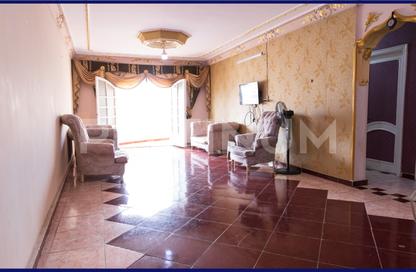Apartment - 3 Bedrooms - 2 Bathrooms for sale in Doctor Helmy Bahgat Badawi St. - Sporting - Hay Sharq - Alexandria