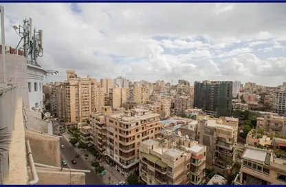 شقة - 5 غرف نوم - 3 حمامات للبيع في شارع رشدي - رشدي - حي شرق - الاسكندرية
