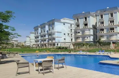 Apartment - 4 Bedrooms - 3 Bathrooms for sale in Swan Lake Residence - 5th Settlement Compounds - The 5th Settlement - New Cairo City - Cairo