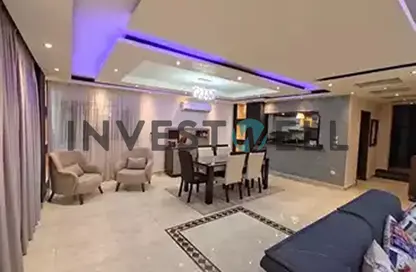 شقة - 2 غرف نوم - 2 حمامات للبيع في كمبوند فيلدج جاردن القطامية - كمبوندات التجمع الخامس - التجمع الخامس - مدينة القاهرة الجديدة - القاهرة