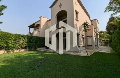 فيلا - 4 غرف نوم - 3 حمامات للايجار في ليفانا - اب تاون كايرو - المقطم - القاهرة