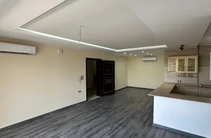 Apartment - 3 Bedrooms - 3 Bathrooms for sale in Hyde Park - New Cairo City - Cairo