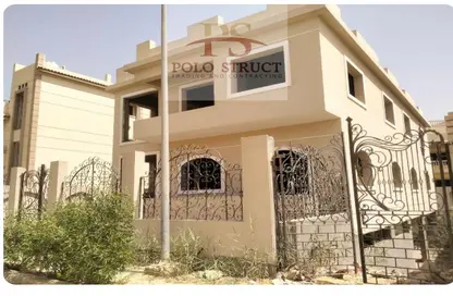 Villa - 6 Bedrooms - 5 Bathrooms for sale in Zeraeyin Compound - 6 October Compounds - 6 October City - Giza