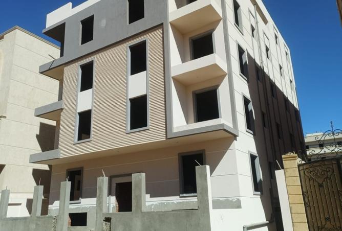 8049031 - Property Image 2