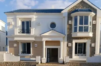 Townhouse - 3 Bedrooms - 4 Bathrooms for sale in Mountain View 4 - 6 October Compounds - 6 October City - Giza