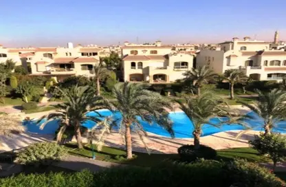 فيلا - 7 غرف نوم - 6 حمامات للبيع في الباتيو 1 - المستثمرين الشمالية - مدينة القاهرة الجديدة - القاهرة