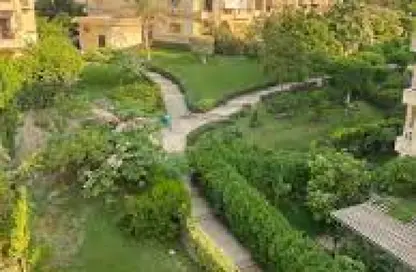 Apartment - 3 Bedrooms - 2 Bathrooms for sale in Zayed 2000 - 4th District - Sheikh Zayed City - Giza