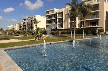 Apartment - 2 Bedrooms - 2 Bathrooms for sale in Moon Residences - Fifth Square - The 5th Settlement - New Cairo City - Cairo