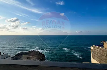 شقة - 3 غرف نوم - 2 حمامات للبيع في كليوباترا - حي شرق - الاسكندرية