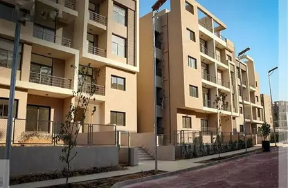 شقة - 4 غرف نوم - 2 حمامات للبيع في فيفث سكوير - المستثمرين الشمالية - مدينة القاهرة الجديدة - القاهرة