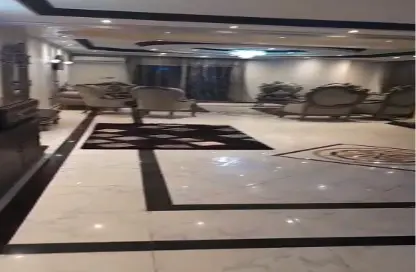 Apartment - 3 Bedrooms - 2 Bathrooms for sale in Al Bahr Al Aazam  St. - Giza District - Ganoub El Giza - Giza