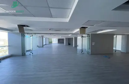 Office Space - Studio - 6 Bathrooms for rent in V90 - North Teseen St. - The 5th Settlement - New Cairo City - Cairo