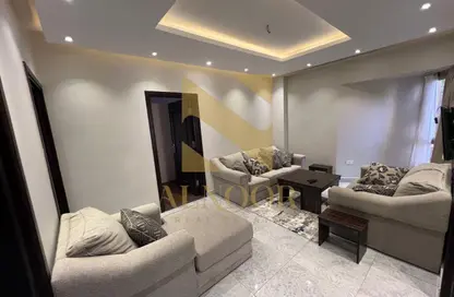 شقة - 4 غرف نوم - 3 حمامات للايجار في اوبرا سيتي - الحي السادس - الشيخ زايد - الجيزة