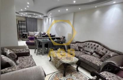 شقة - 3 غرف نوم - 2 حمامات للبيع في شارع عمر بن الخطاب - ميدان الجامع - مصر الجديدة - القاهرة