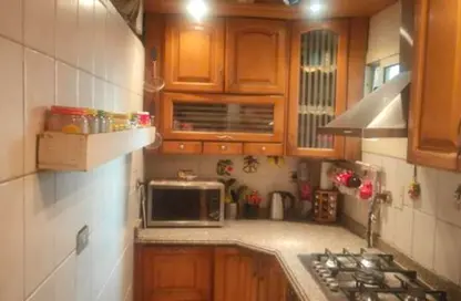 Apartment - 2 Bedrooms - 1 Bathroom for sale in Ahmed Al Zomor St. - 8th Zone - Nasr City - Cairo