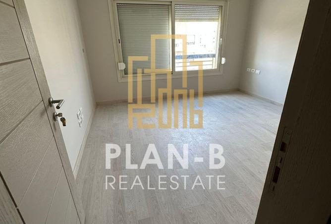 8121124 - Property Image 2