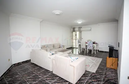 شقة - 3 غرف نوم - 2 حمامات للبيع في شارع وابور المياه - الاميرية - حي الزيتون - القاهرة شقة - 3 غرف نوم - 2 حمامات للبيع في شارع وابور المياه - الاميرية - حي الزيتون - القاهرة